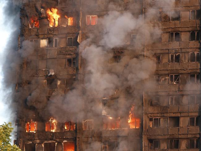 group rights Must credit Jamie Lorriman/The SunPolice were called at 01:16hrs on Wednesday, 14 June to reports of a large fire at a block of flats in the Lancaster West Estate, W11. The fire at Grenfell Tower on the Lancaster West Estate was reported at 01:16 BST and about 200 firefighters are tackling the blaze. 14/06/2017 Jamie Lorriman mail@jamielorriman.co.uk www.jamielorriman.co.uk +44 7718 900288