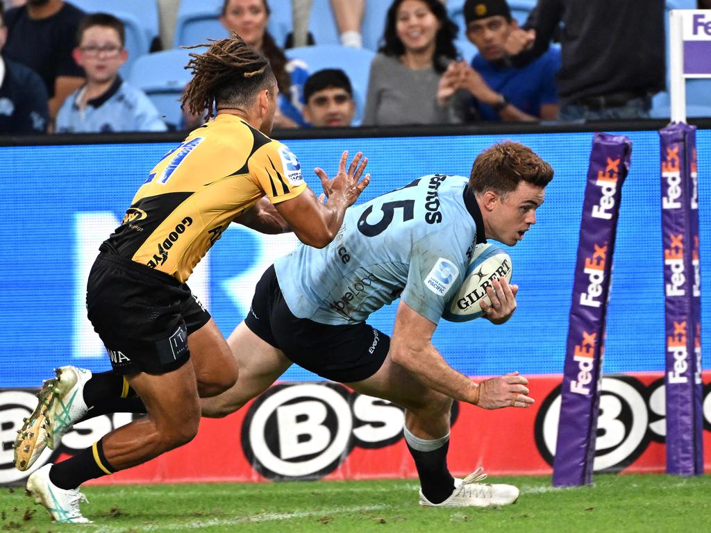 Andrew Kellaway (R) has kept the Tahs No.15 jersey for another week. Picture: Getty