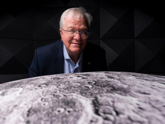 Professor Brian P. Schmidt getting ready for National Simultaneous Storytime