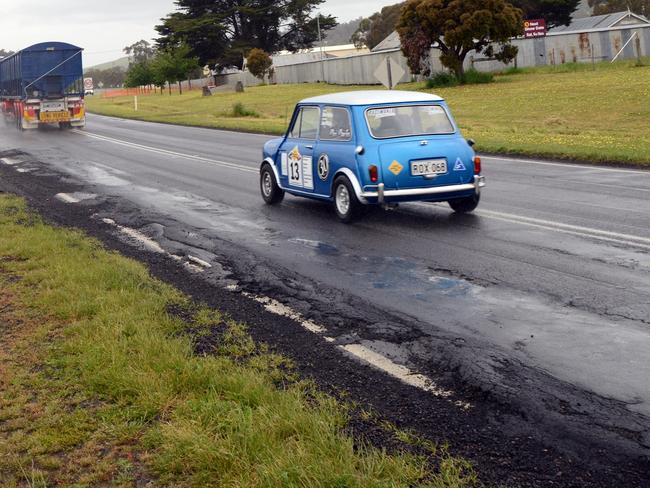 Australia’s worst road is the Glenelg Highway between Coleraine and Casterton, according to Trotters Coaches director Des Trotter. Picture: Karla Northcott