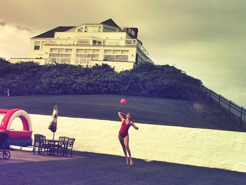 Swift bought the holiday house in 2013 for a whopping $US17.75 million.
