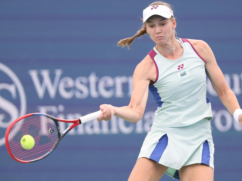 Elena Rybakina of Kazakhstan returns a shot to Leylah Fernandez at the Cincinnati Open. Picture: Getty Images via AFP