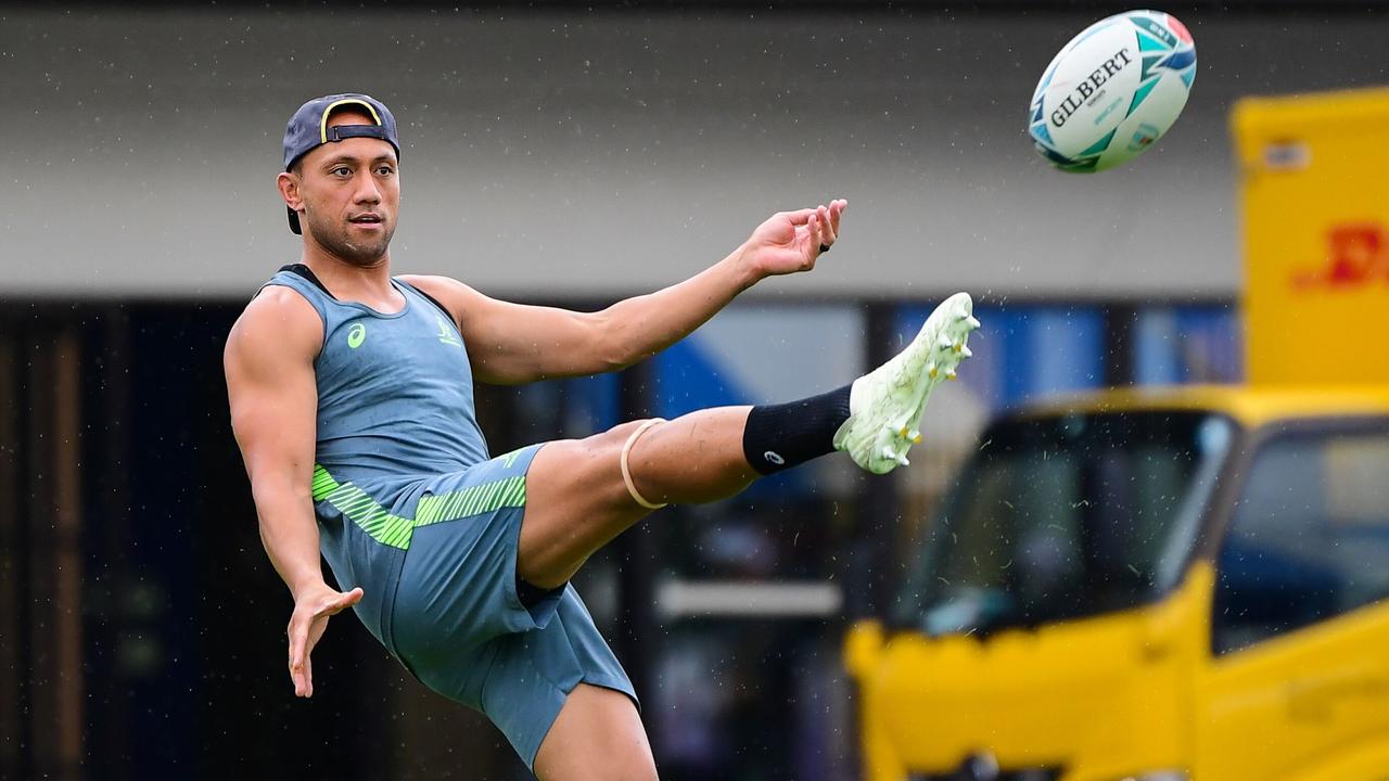 Christian Lealiifano got in some kicking practice at Wallabies training. Picture: Stu Walmsley/Rugby Australia