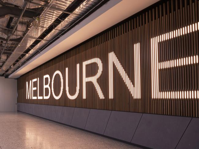 MELBOURNE, AUSTRALIA - JULY 07: A general view in the international arrivals area at Tullamarine Airport on July 07, 2020 in Melbourne, Australia. The NSW-Victoria border will close at 11:59pm on Tuesday evening due to a large spike in COVID-19 cases in Victoria. It is the first time in 100 years the border between the two states has been closed, and comes after Victoria recorded its highest-ever daily increase in cases, 127, since the start of the pandemic on Monday, along with the deaths of two Victorian men. From 12:01 Wednesday 8 July, NSW residents returning from Victoria will need to self isolate for 14 days. Special provisions will be in place for border communities such as Albury-Wodonga as well as freight operations and other critical services. (Photo by Daniel Pockett/Getty Images)