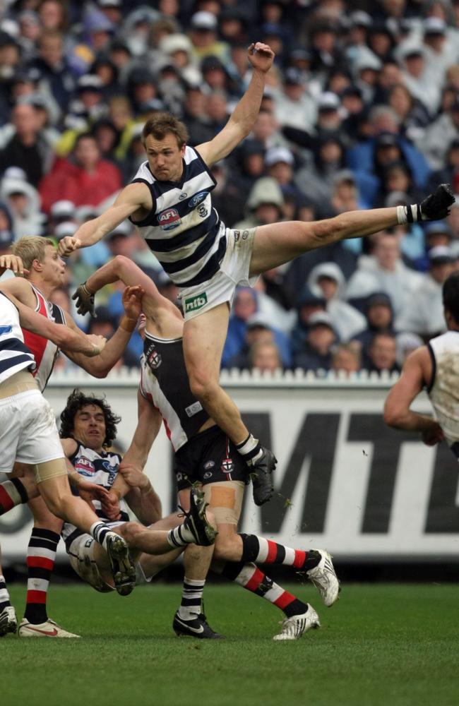 Ablett rates Darren Milburn, pictured here spoiling in the 2009 AFL Grand Final, as his most underrated teammate.