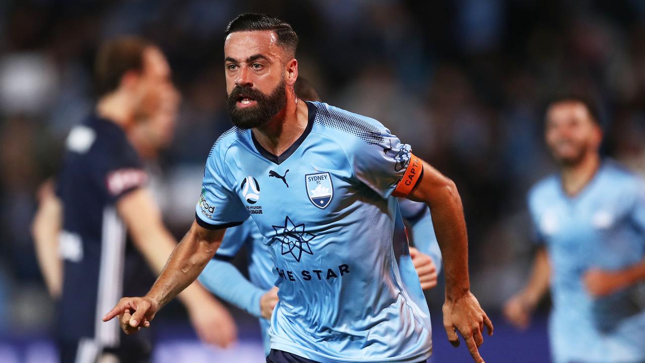 Alex Brosque won’t be convinced to remain at Sydney FC another season.