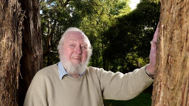 Environmental champion wins Pride of Australia medal | Herald Sun