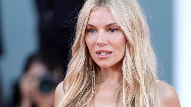 VENICE, ITALY - SEPTEMBER 07: Sienna Miller attends the Closing Ceremony red carpet during the 81st Venice International Film Festival at Palazzo del Cinema on September 07, 2024 in Venice, Italy. (Photo by Andreas Rentz/Getty Images)