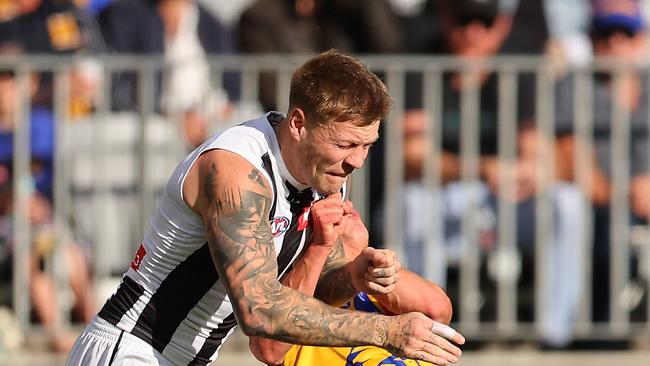 PERTH, AUSTRALIA - JUNE 03: Jordan De Goey of the Magpies bumps Elijah Hewett of the Eagles during the round 12 AFL match between West Coast Eagles and Collingwood Magpies at Optus Stadium, on June 03, 2023, in Perth, Australia. (Photo by Paul Kane/Getty Images)