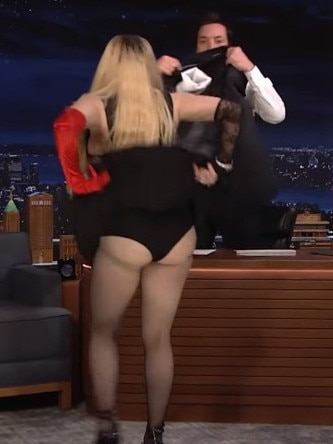 Madonna flashed her bottom at the audience.