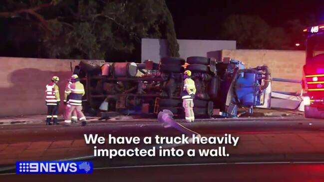 South Eastern Freeway out-of-control truck crashes (9 News)