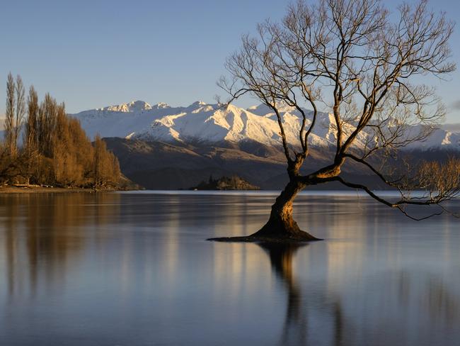 Dawn at Lake Wanaka, NZ