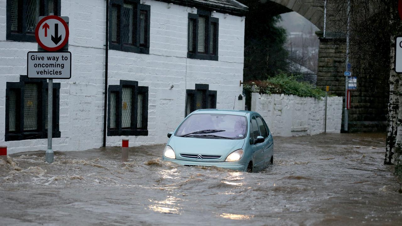 Uk Floods Hundreds Evacuated In Lancashire Yorkshire Northern England The Australian 8919