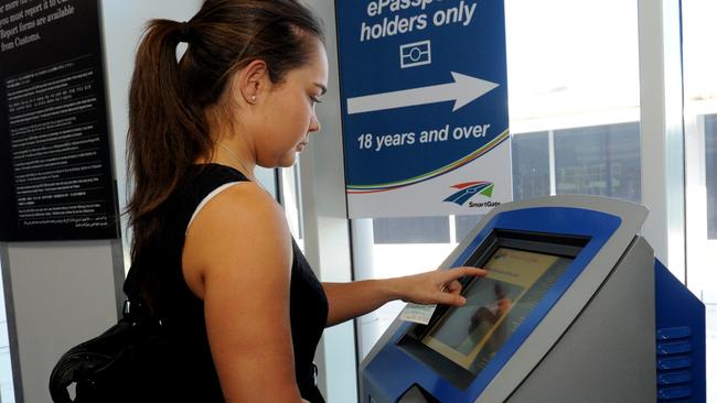 SmartGate uses the electronic information in the e-Passport and face recognition technology to perform custom and immigration checks at Darwin International airport. Canberra's Jane Keeley tries it out.