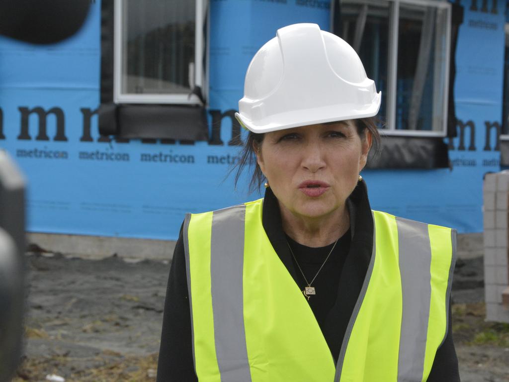 Public housing failures censured