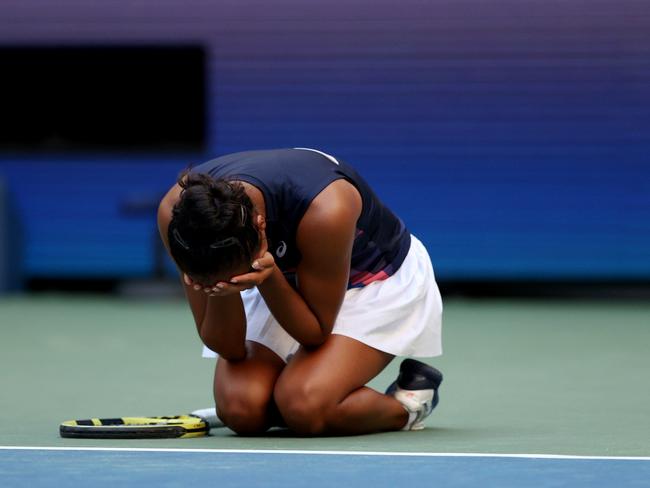 NEW YORK, NEW YORK - SEPTEMBER 07: Leylah Fernandez of Canada celebrates match point against Elina Svitolina of Ukraine during her Women's Singles quarterfinals match on Day Nine of the 2021 US Open at the USTA Billie Jean King National Tennis Center on September 07, 2021 in the Flushing neighborhood of the Queens borough of New York City. (Photo by Elsa/Getty Images)