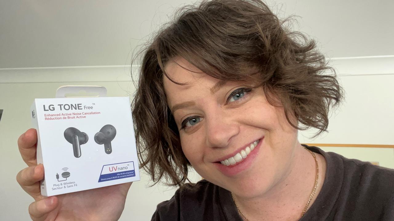 The LG Tone Free FP9 earbuds have good noise cancelling capabilities.