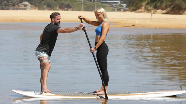 Pulling the blade out at the feet is more efficient and means less bending, which is better for your back. (AAP image / Mark Scott )