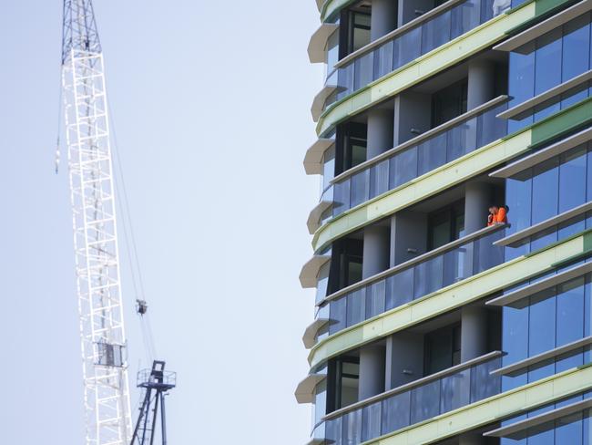 Remediation work takes place on the Opal Tower. Picture: Tim Pascoe