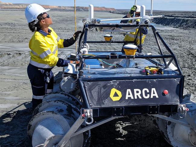 Arca's smart churning machine in action, allowing rocks containing magnesium to absorb carbon dioxide from the atmosphere.