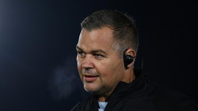 BAGSHOT, ENGLAND - NOVEMBER 16: Anthony Seibold, Defence Coach of England looks on during a training session at Pennyhill Park on November 16, 2021 in Bagshot, England. (Photo by Dan Mullan - RFU/The RFU Collection via Getty Images)