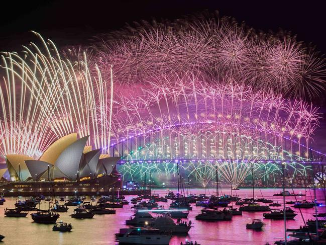 SYDNEY, AUSTRALIA - NewsWire Photos, DECEMBER 31, 2024. New YearÃs Eve fireworks from at Mrs Macquaries Point during New YearÃs Eve celebrations in Sydney:   Picture: NewsWire / Flavio Brancaleone