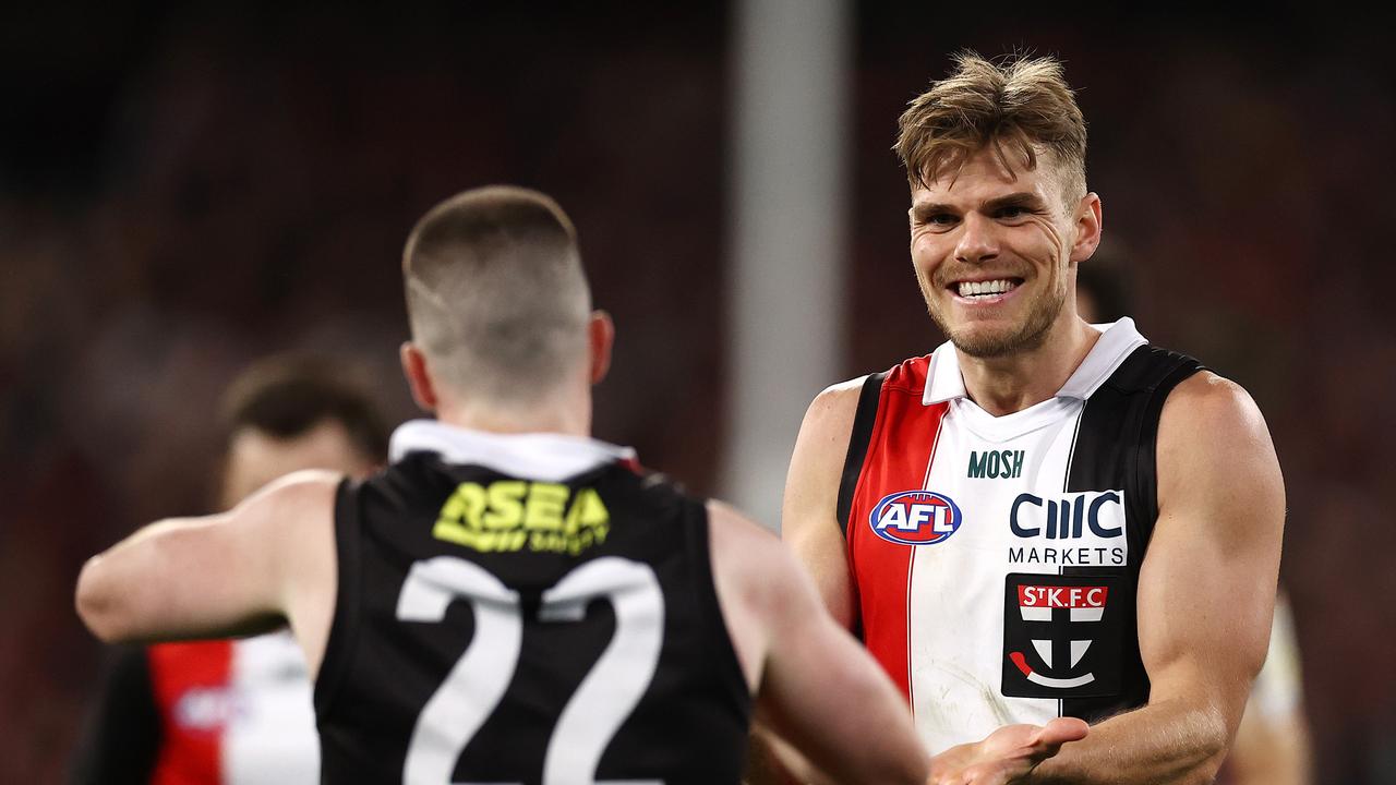 Collingwood continue winning streak with 71point victory over Port