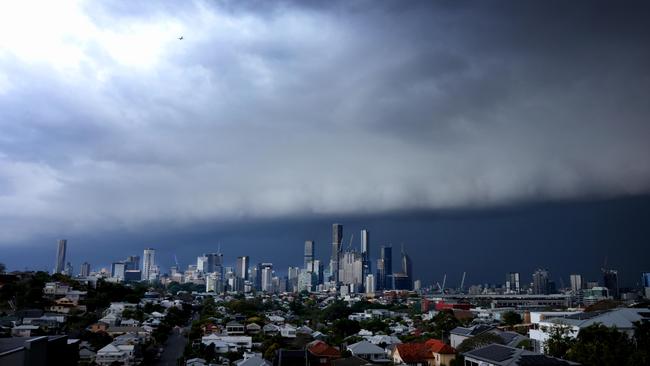 Storm rolls in over Brisbane City, from Paddington on Monday. Picture: Steve Pohlner