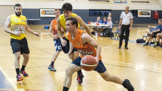 David Werth looks for options for Westridge Fruit and Veg Warriors against Southern Cross Bricklaying Eels in Toowoomba Basketball League round six at Clive Berghofer Arena, Monday, November 30, 2020. Picture: Kevin Farmer