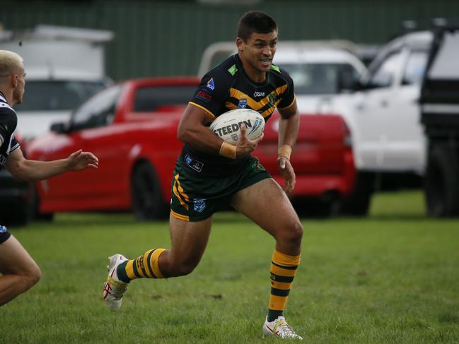 Jordan Tencate returns the ball. Picture: Warren Gannon Photography