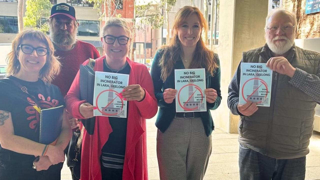 (L-R) Angela Carr, Les Dew, Melanie Szocs, Dr Sarah Mansfield and Charles Street protesting the Lara project. Photo: Supplied.