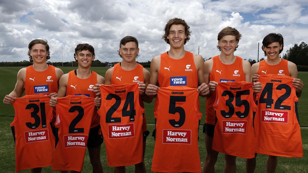 No. 1 Draft pick Aaron Cadman (centre No. 5) with his fellow draftees Toby McMullen, Darcy Jones, Harry Royston, Max Gruzewski and Jason Gilbee. Picture: Phil Hillyard