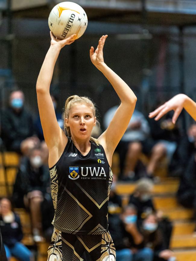 Emma Putt playing for WA at the 2022 National Netball Championships. Picture: Netball WA.