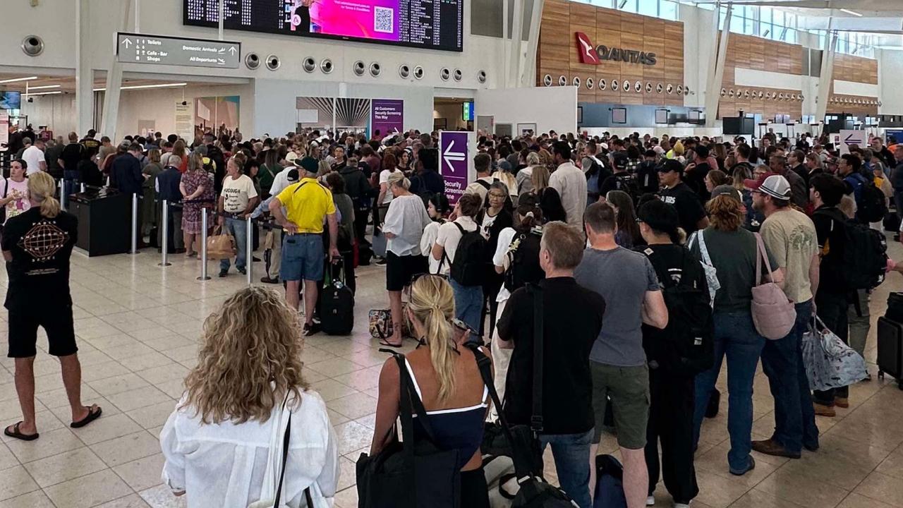 ‘Minor’ security breach at Adelaide Airport causes sky high chaos