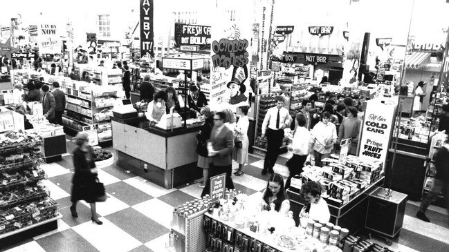 Shoppers in Coles Bourke St in 1987.