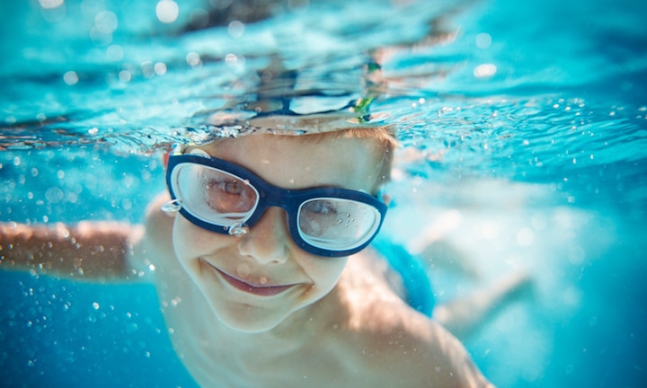 Are swimming pools safe during COVID-19? Tips for safely enjoying the water  - News