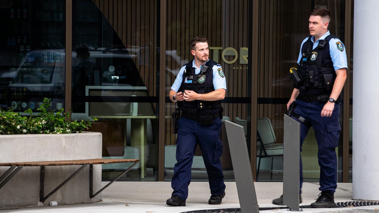 A heavy police presence descended onto hotel on Sunday afternoon. Picture: NewsWire / Tom Parrish