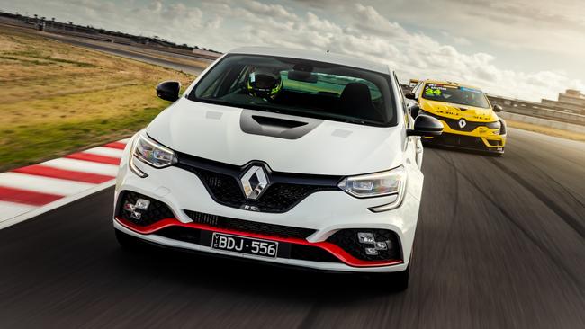 Renault’s hot hatchbacks shine on a circuit.