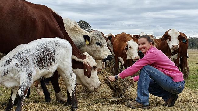 Alana Sheridan has not given up on her dream of buying her own farm to run her cattle, despite the setback of the floods in northern NSW.