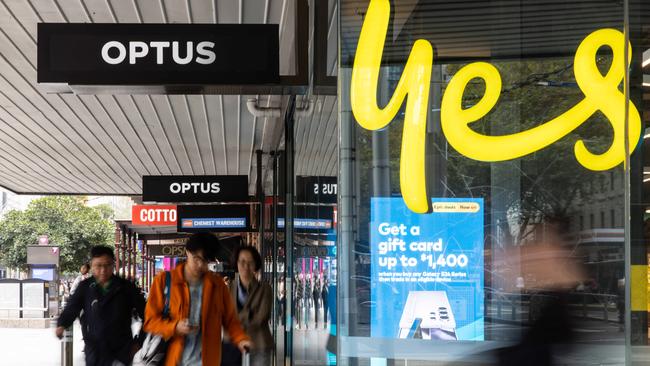 Optus says it is attempting to contact all customers who will be impacted by the 3G shutdown. Picture: NewsWire/Diego Fedele.