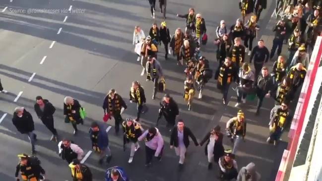 Richmond fans head to Swan St following AFL grand final