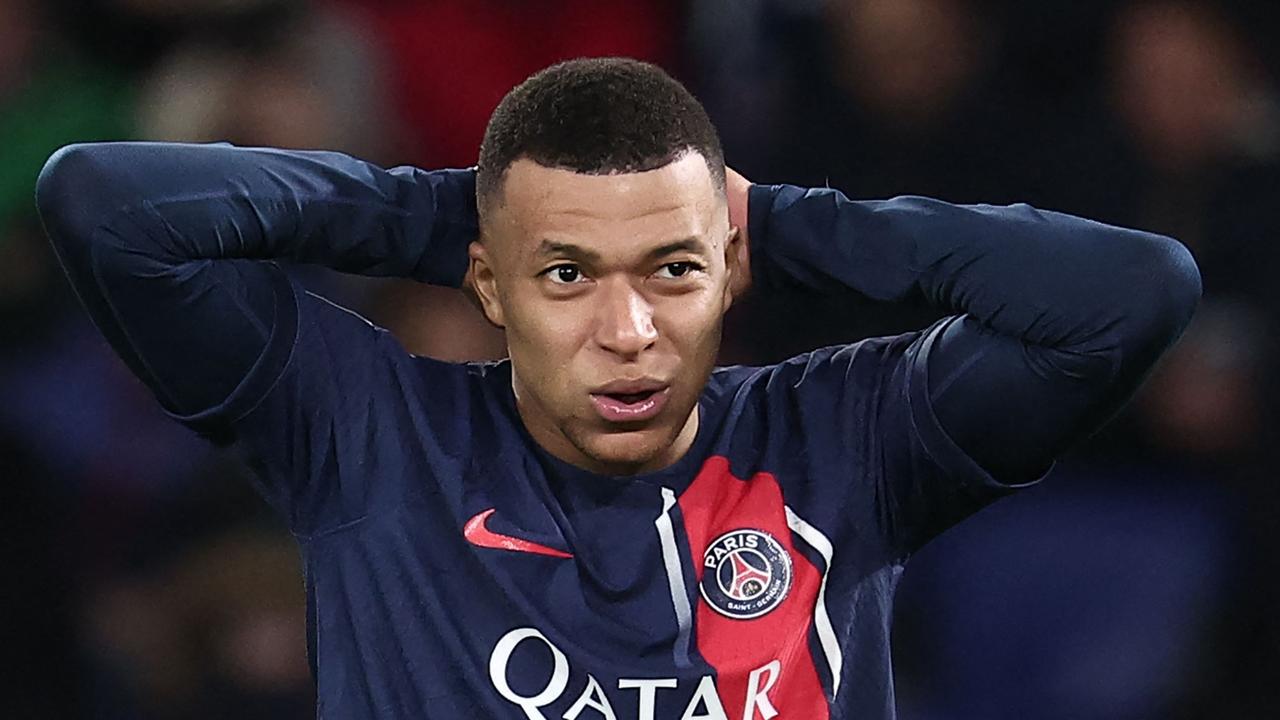 Paris Saint-Germain's French forward #07 Kylian Mbappe reacts during the French Champions' Trophy (Trophee des Champions) football match between Paris Saint-Germain (PSG) and Toulouse FC at the Parc des Princes stadium in Paris on January 3, 2024. (Photo by FRANCK FIFE / AFP)