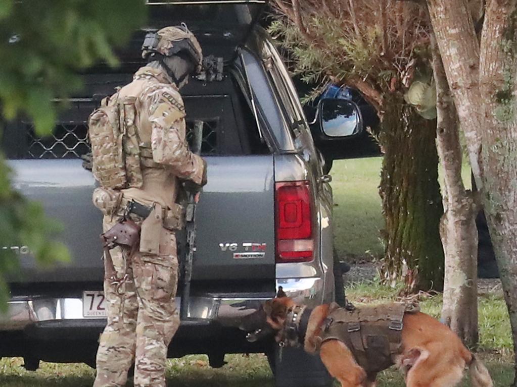 Police on scene at a siege in Sunnybank. Picture: Annette Dew