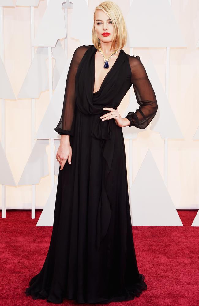 Sleek and chic ... Aussie actress Margot Robbie arrives. Picture: Getty Images