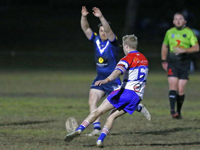 Jaiden Savage kicks down field. Picture Warren Gannon Photography