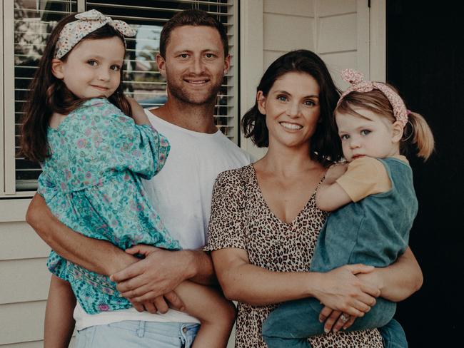 One of the images photographer Jasmin Sleeman recently took of a family during isolation.