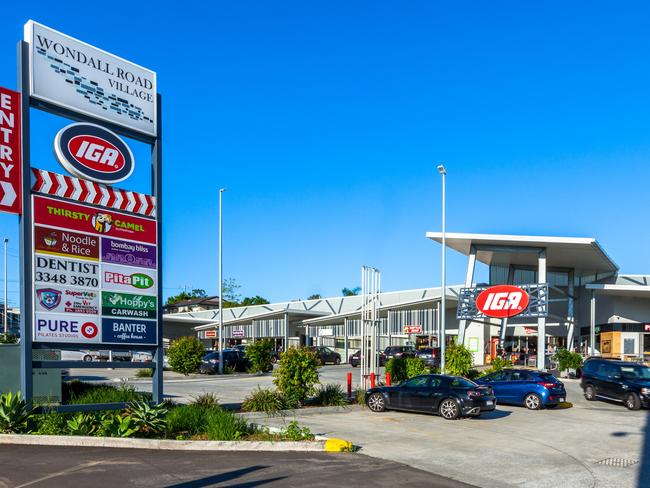 Wondall Road Village shopping centre at Manly West