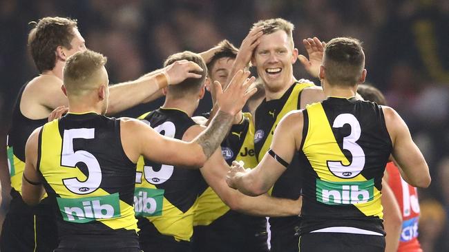 Jack Riewoldt of the Tigers is congratulated. (Photo by Scott Barbour/Getty Images)