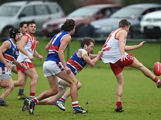 Peninsula league: Karingal v Mornington