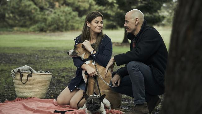 Brooke Satchwell and Scott Ryan are an item in Mr Inbetween. Picture: Foxtel